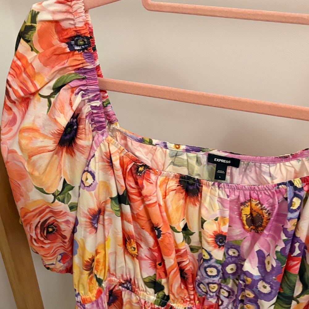 Express Floral Puff-Sleeve Peplum Top NWOT - Picture 6 of 6